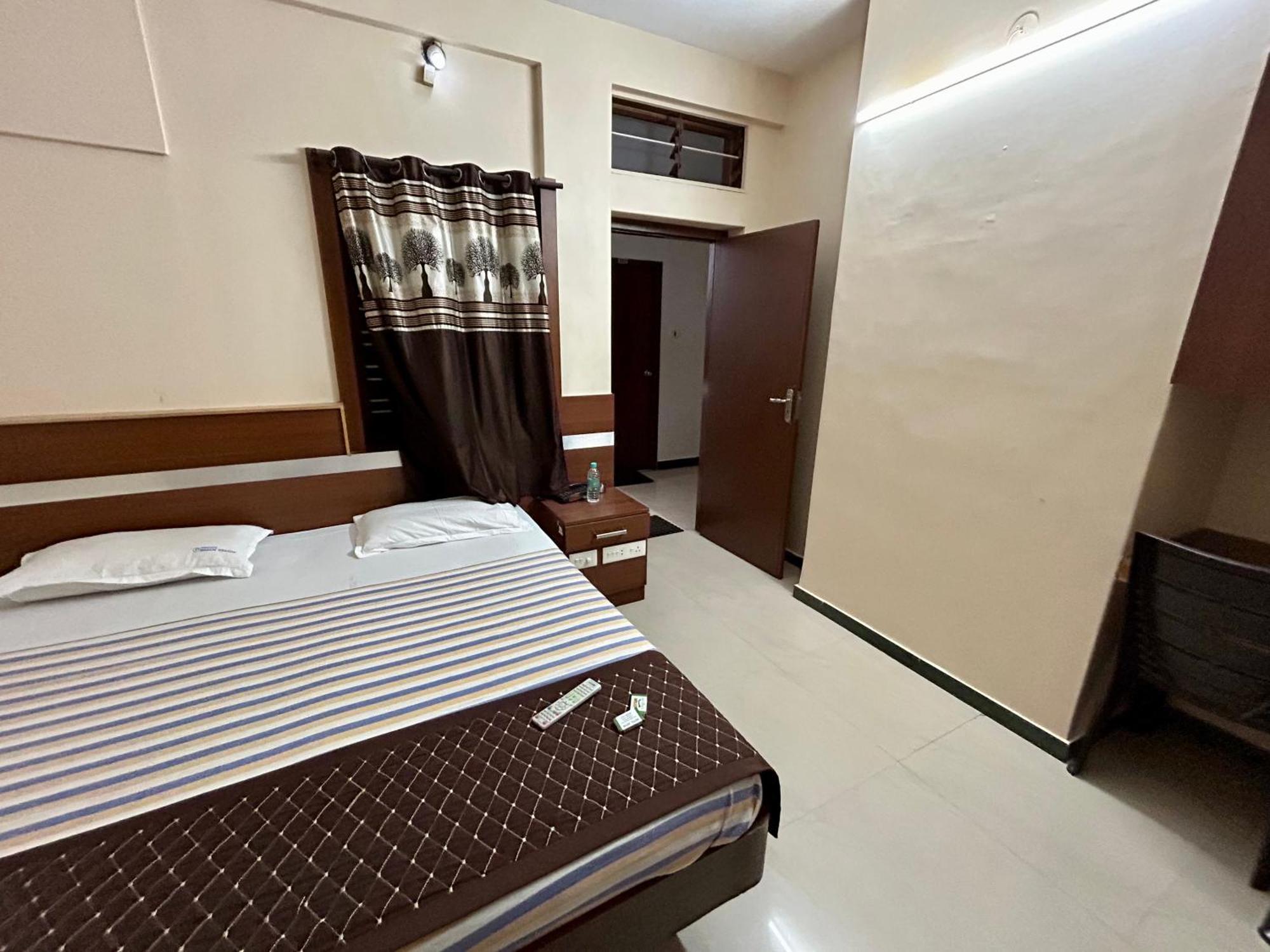 Hotel Jothi Coimbatore Exterior photo